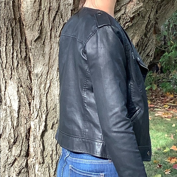Topshop🖤 faux leather jacket - Picture 2 of 6